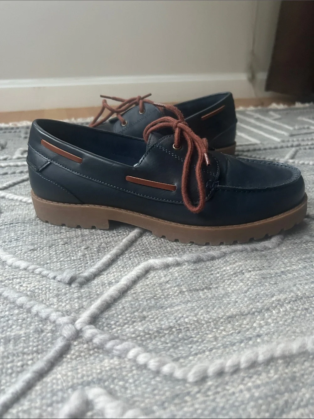 Men's Navy Blue Vegan Leather Lace-Up Boat Shoes w Brown Laces & Outsole- Size 5